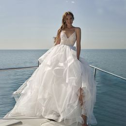 Exquisite kaskadierende Rüschen Strandkleider Spaghettiträger Ballkleid Brautkleid Perlenoberteil V-Ausschnitt rückenfrei Sommerhochzeitskleider 326 326