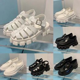 2023 New Designer Sandals Rubber Sandal Thick Soled Gear Hollow Baotou Ladies Casual Heightening Buckle Roman Tide Outdoor Beach Slipper