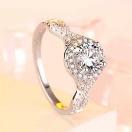 Band Rings Huitan Luxury Fashion Wedding Rings for Women AAA Cubic Zirconia Modern Design Female Ring Engagement Band Statement Jewellery New AA230530