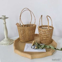 Basket Mini Weaving Flower Basket Portable Storage Basket for Home Decor Food Grass Organiser Photography Props Wall Storage