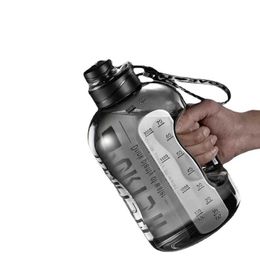 1.7/2.7L large capacity sports drinking cup with scale portable drip irrigation outdoor men's fitness water bottle P230530