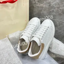 new Fashion women mens quality Casual shoes designer leather lace-up sneaker Running Trainers Letters Flat Printed sneakers2023