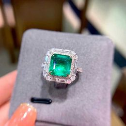 Band Rings New Fashion Emerald Zircon Rings For Ladies Wedding Engagement Paraiba Rings Jewelry Gifts AA230530