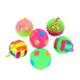 1pc Flashing LED Puffer Ball Party Favor Yoyo Toys Soft Light Basketballs soccers for Kid Wholesale