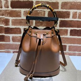 Luxury Vintage Shoulder Bag Tote Bucket Bag Womens Designer Bag Bag High Quality Womens Business Elegant Features style All-in-one Bamboo bag in all categories