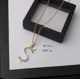 Luxury Designer Double Letter Pendant Necklaces 18K Gold Plated Pearl Rhinestone Sweater Necklace for Women Wedding Party Jewerlry Accessories