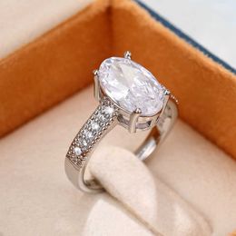 Band Rings Huitan Modern Fashion Wedding Rings for Women Simple Stylish Design Crystal Cubic Zirconia Rings Exquisite Female Jewellery Party AA230530