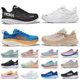 Hoka One One Bondi 8 Clifton Athletic Shoes Runner Hokas Carbon x2 Тройной черный белый светло -голубой Hokas Outdoor Designer Trainers Trainers Absorption