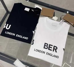 Kadın T-Shirt Ünlü Yüksek Kaliteli Harfler Baskılı Yuvarlak Boyun Kısa Kollu Siyah Beyaz Moda Kız Tee