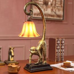 Table Lamps American Vintage Resin Monkey Lamp Living Room Bedroom Bedside Creative Glass Study El Office Desk Light