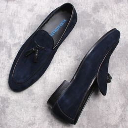 Autumn Genuine Leather Handmade Black Blue Mens Loafers With Tassel Man Dress Shoes Wedding Suede Party Mens Oxford Shoes