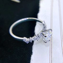 Band Rings Huitan Fancy Shiny Women Finger Rings AAA White CZ Simple Stylish Female Accessories Anniversary Valentines Gift Fashion Jewelry AA230530