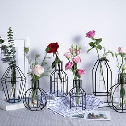 Decorative Flowers Retro Iron Line Vase Hydroponic Plant Flower Metal Holder Nordic Styles Tabletop Modern Home Decoration Accessories