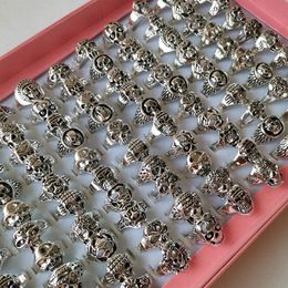 Solitaire Ring 50Pcs Bulk Wholesale Ring Lots Skull Rings For Female Lady Man Skeleton Vintage Gothic Jewellery Biker Punk Ring Celebration Party 230529