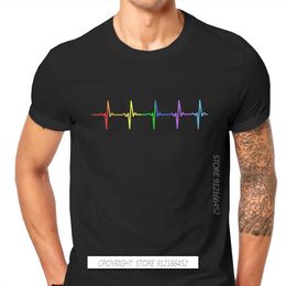 Gökkuşağı Nabız Dearbeat Style Tshirt LGBT GURUL MEVZA LESBIAN GAY BISEXUAL Transseksüel Hediye Giysileri Temel T-Shirt Eşyaları