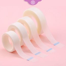 Brushes Wholesale Medical Tape breathable easy to tear White Silk Paper Under Patches Eyelash Extension Supply Makeup Tool