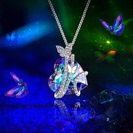 Pendant Necklaces Exquisite Love Butterfly Necklace Fashion Ladies Girly Heart Valentine's Day Mother's Couple Friendship Gift Jewellery