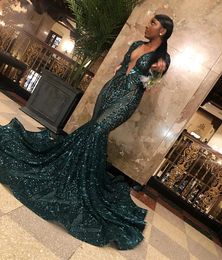 Hunter Green Lace Mermaid Prom Dresses Long Sleeves Sheer Gala Party Gowns Deep V Neck Evening Wear For African Women