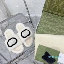 Designer -Luxury Ladies Flat Slippers Wool Ladies Classic Sandals Plush Green White Casual Wearproof Sandal Fashion Warm Women's Slipper