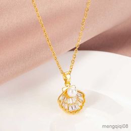 Pendant Necklaces Fashion Crystal Pearl Shell Women Necklace Sweet Sexy Gold Colour Stainless Steel Ladies Chain Jewellery