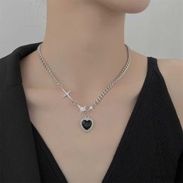 Pendant Necklaces Hip Hop Retro Star Love Necklace for Women Black Heart-shaped Cuban Chain Street Personality Jewellery