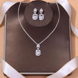 Necklace Earrings Set 2023 Luxury Blossoms Bridal Dubai For Women Anniversary Gift Jewelry Wholesale J8262