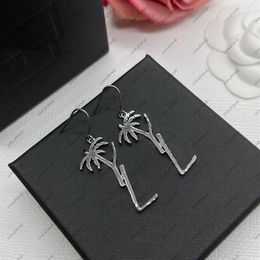 Designer Silver Stud Earrings For Women Luxurys Designers Love Gold Earring Fashion Classic Letter Pendant Pearl Earring 11162Z264J