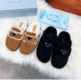 Slippers Designer Woman Fashion Luxury Warm Memory Foam Suede Plush Shearling Lined Slip on Indoor Outdoor Clog House Women Trendy Fashion Shoes