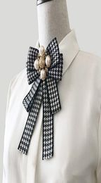 Women Big Bowknot Plaid Bow Tie Brooch with Vintage Accessories Ribbon Bowknot Brooch Suit Lapel Pin for Gift Party4085071