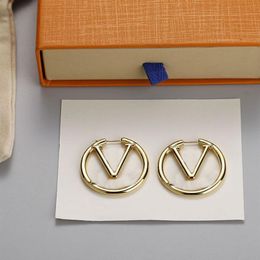 Luxury hoop earring designer letter stud earing for women cjeweler circle wedding couple christmas day vintage stylish plated gold253J