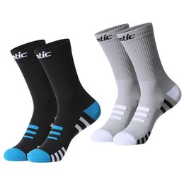 Sports Socks Santic Cycling Socks Two Pair Combination Bike Breathable Anti-Sweat Bicycle Outdoor Sports Basketball Socks Free Size 231201