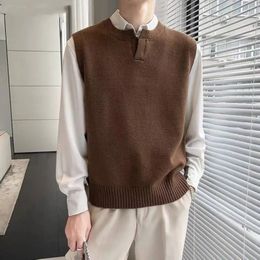 Men's Vests 2023 Sweater Slim Sleeveless Vest Top Autumn Winter Casual Solid Colour Waistcoat V Neck Knit Pullover Plus Size M2XL 231130