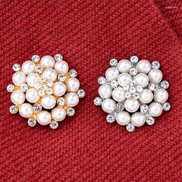 Brooches Romantic Imitation Pearl Clear Crystal Snowflake Pin Scarf Buckle For Women Dress Coat Jewelry Birthday Wedding Gift