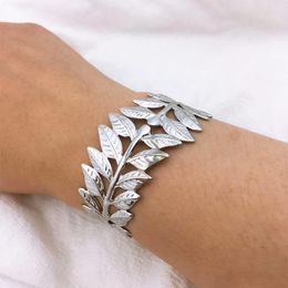 Bangle Europe And America Stylish Elegant Leaf Bracelet Designer Hand-Textured Bracelets Noble Lady Wedding Party Gift Jewellery 2023