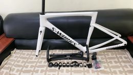 Top quality UD glossy white road carbon fiber bcycle frames T1000 chameleon disc brakes super light bike frameset custom colour racing carbon cycling framework