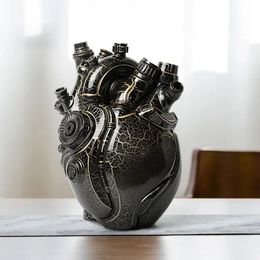 Decorative Objects Figurines Unique Heart Vase Technology Resin Flower Container Pots Body Sculpture Desktop Home Decoration Ornaments Crafts Gifts 231201