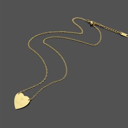 Not Faded Stainless Steel Simple heart Pendant Necklaces Silver Rose Colours Gold Plated Classic Style Logo Printed Women Designer 280t