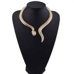 Halloween Snake with Black Eyes Curved Bar Design Adjustable Neck Collar Choker Necklace for Women Girls 2 Colours 1 Pc3215