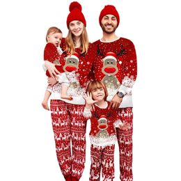 Family Matching Outfits Christmas Pajamas Outfit Long Sleeve Deer Snowflake Print Pullover Pants Set for Adult Kids 231201