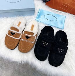 Designer Woman Slippers Fashion Luxury Warm Memory Foam Suede Plush Shearling Lined Slip on Indoor Outdoor Clog House Women Sandals High quality shoes Sderf