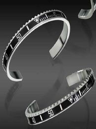 Speedometer Opening Titanium Bracelet with European and American Trend Hiphop Digital Dial for Men and Women Water Ghost Accessor8071674