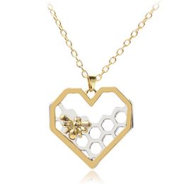 10Pcs Creativity Heart Honeycomb Pendant Necklace Bee Animal Jewellery For My Lover Graduation Party Gifts T-219262V