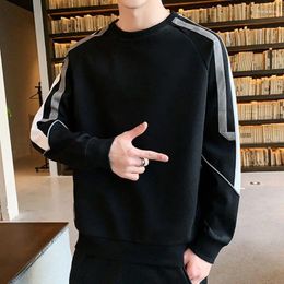 Men's Hoodies Sweatshirt For Men Hoodieless T-shirt Male Clothes Casual Pullover Black Top Pastel Colour Simple Sweat Low Price S