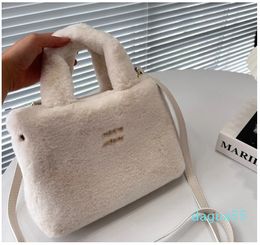 Designer female rabbit hair large capacity high quality women's new French handbag Crescent