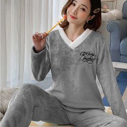 Women's Sleepwear Winter Women Cold Keep Warm Women V-neck Coral Fleece Pyjamas Set of Sleepcoat Lady Thermal Flannel Home Clothing Pyjama Set 231127