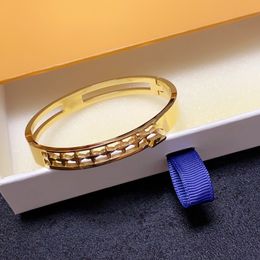 Designer L bracelets V for Men and Women Stainless Steel cuban Link Iced out braceletS bracciali Chain Bracelet Male Drop With box Unisex engraved letter bracelet