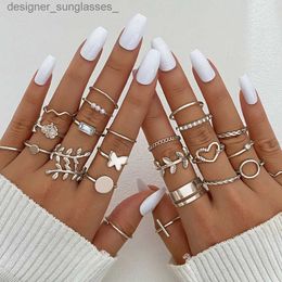 Band Rings IPARAM Fashion Silver Colour Metal Rings Set Heart Butterfly Leaves Flower Crystal Tren Finger Ring for Women Jewellery GiftsL231222