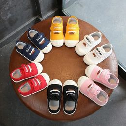 Sneakers Childrens Canvas Shoes Outdoor Soft Sole Anti Slip Korean Casual Sports Small White Shoes for Boys and Girls Baby Shoes 231201