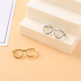 Unisex Golden Glasses Shape Clothes Brooches Lovers Alloy Hollow Out Eyeglasses Lapel Pins Women Men Sweater Backpack Hat Clothing318U