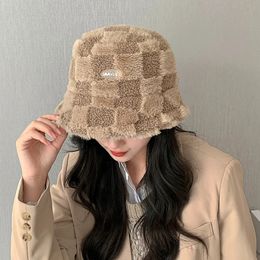 Wide Brim Hats Bucket Winter Plush Fisherman Hat Girl Fashion Berber Fleece Chequered Coldproof Thicken Cap Outdoor Warm 231130